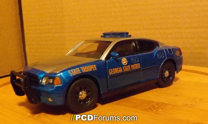 1-32 Georgia State Patrol charger with leds (2)