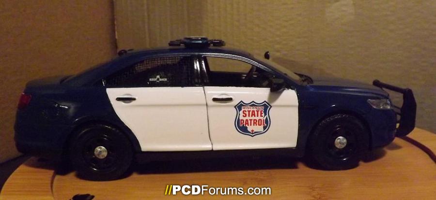 1-24 Wisconsin State Police K9 with leds (2)