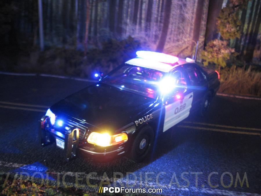 OPP Crown Vic Lit Up 2013: 2