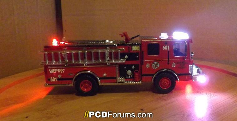 1-64 Fire Truck Willow Springs, Il CODE3 with leds Prep (19)