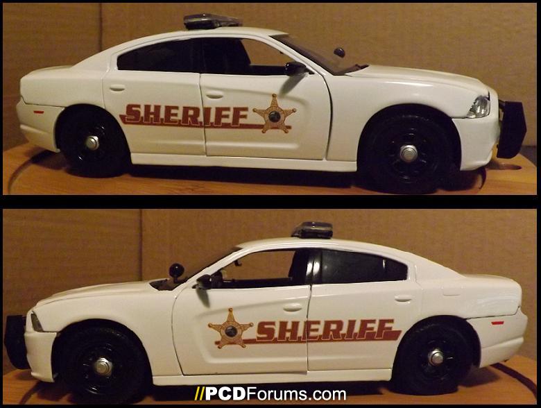 1-24 Indiana Sheriff white charger with leds (1)