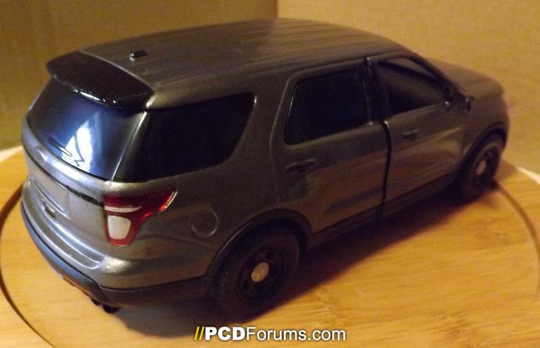 1-24 scale Grey Unmarked 2015 ford utility (8)