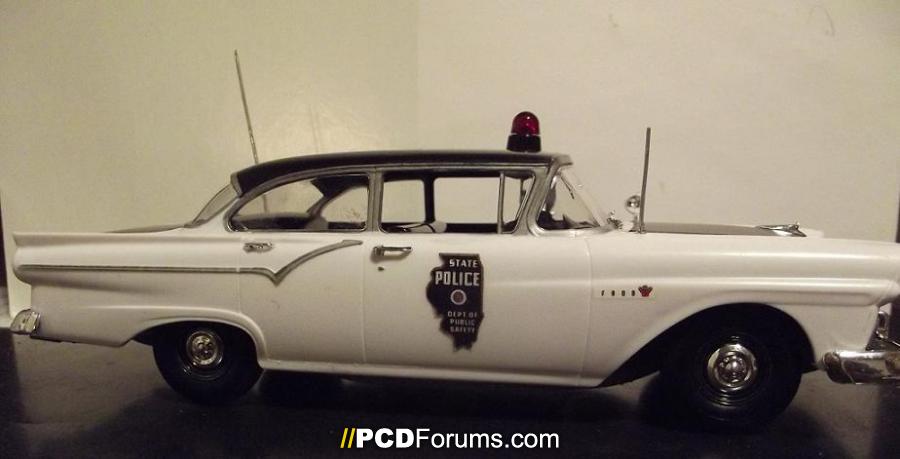 1-24 1957 Illinois State Police ford (3)